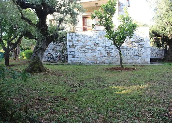 Hanakia Apartment Stoupa